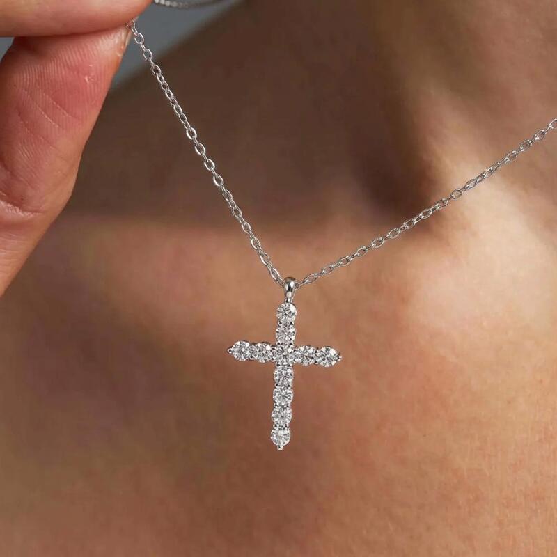 Moissanita- Cadena Con Dije de Cruz , Plata .925