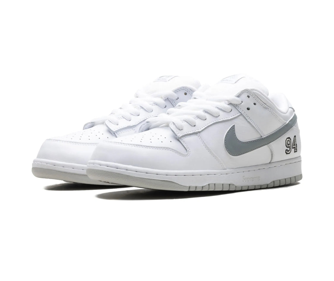 Nike x Supreme- Tenis SB Dunk Low
