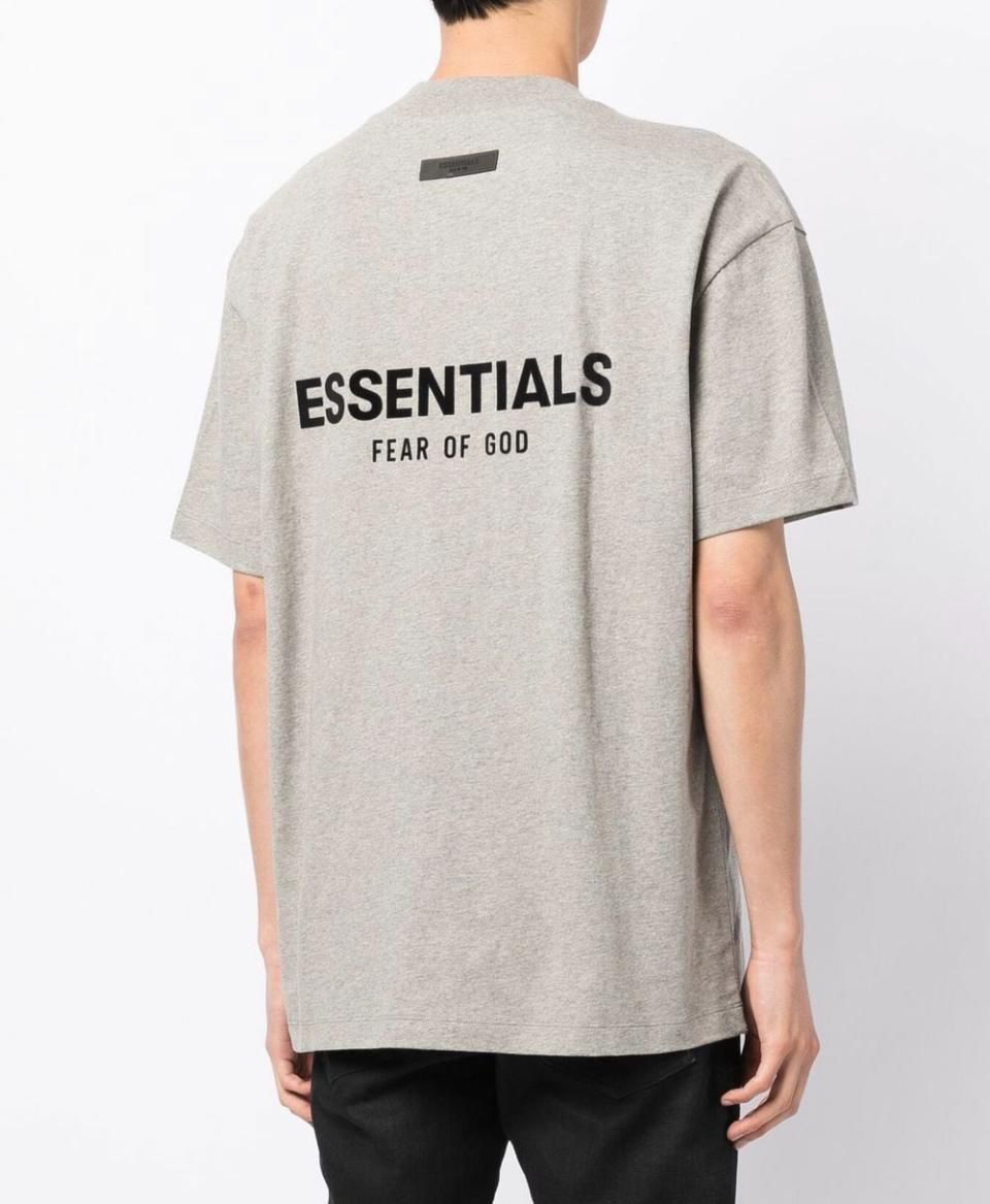 Essentials-Tee Gris Manga Corta