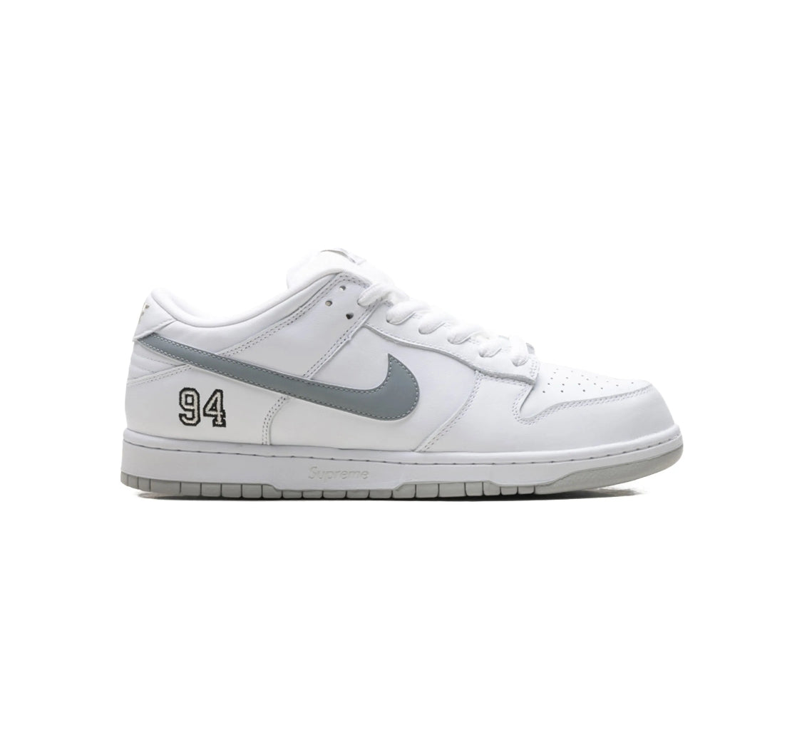 Nike x Supreme- Tenis SB Dunk Low