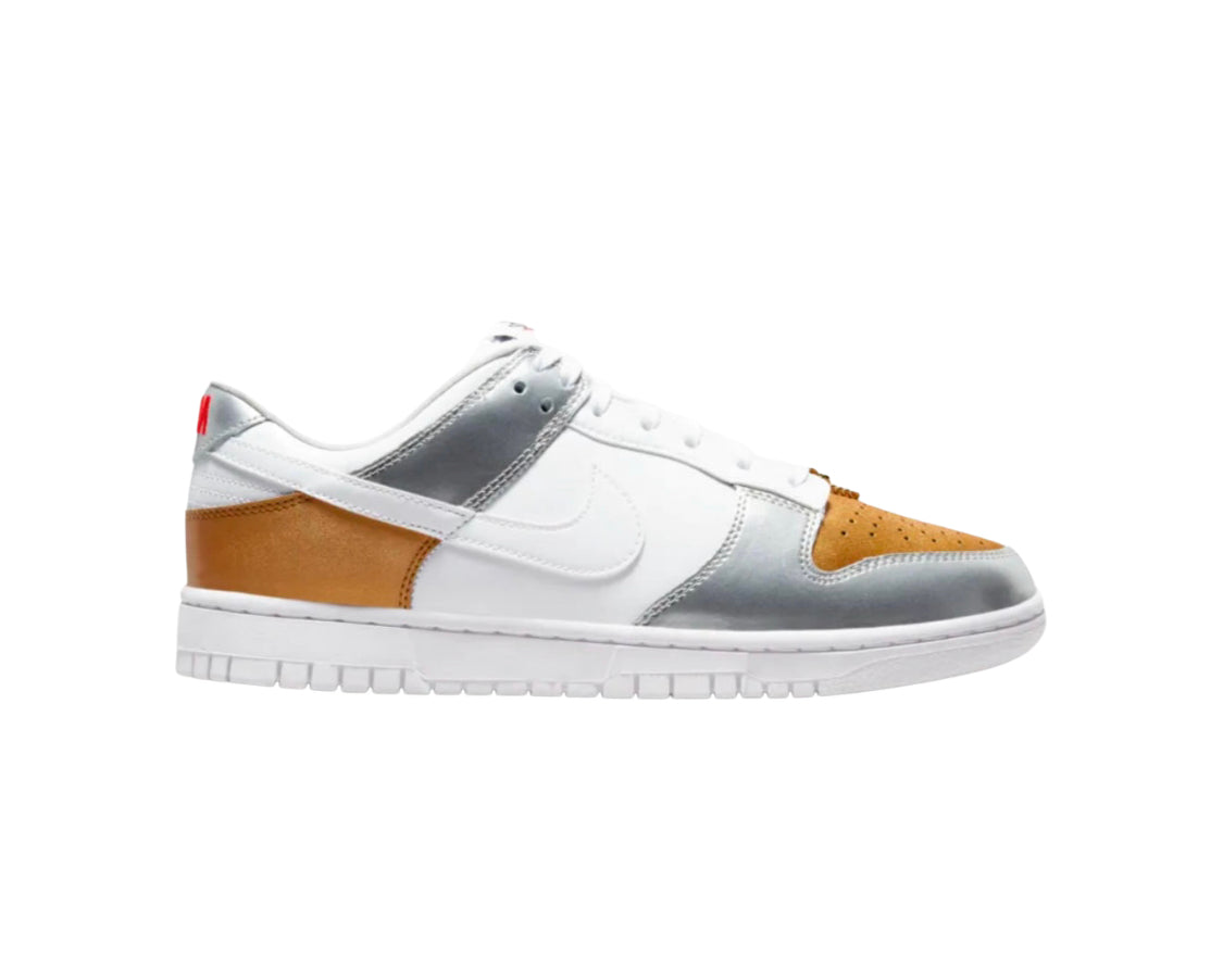 Nike- Dunk Low Heirloom