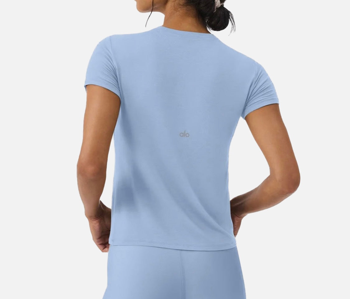 Alo Yoga- Tee Azul