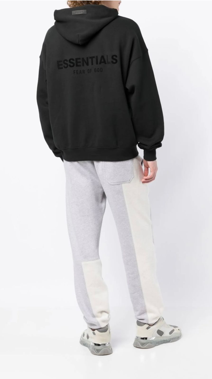 Essentials- Hoodie Negra