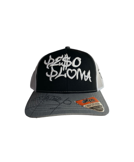 Gorra Firmada Por Peso Pluma - Negra Con Logo