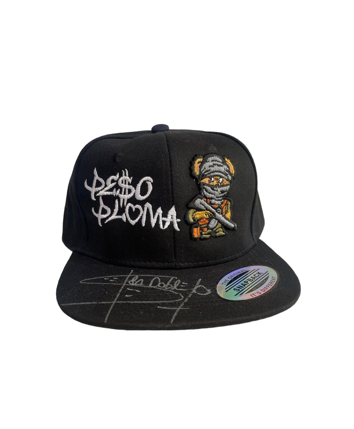 Gorra Firmada Por Peso Pluma - Full Negra Con Logo De Oso